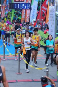 BIB: 358, 100, 1018
                            <button type="button" onclick="openModal(8891963)" class="btn btn-primary btn-sm float-right btn-popup" data-toggle="modal" data-target=".modal-high-quality">
                        <i class="fas fa-shopping-cart"></i> Add to Cart
                    </button>
                                            <button type="button" onclick="isThisMe(8891963, true)" class="btn btn-success btn-sm float-right btn-popup btn-isme hidden" data-toggle="tooltip" data-placement="bottom" title="นี่คือรูปของคุณใช่ไหม คลิกที่นี่เพื่อเอาเข้าอัลบั้ม">
                        <i class="fas fa-plus"></i> Add to album
                    </button>
                    <button type="button" onclick="isThisMe(8891963, false)" class="btn btn-warning btn-sm float-right btn-popup btn-isnotme hidden">
                        <i class="fas fa-ban"></i> Remove from album
                    </button>