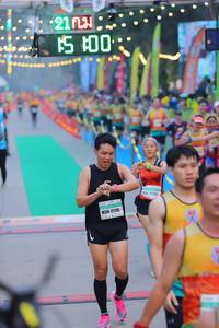 BIB: 100, 75155, 21115
                            <button type="button" onclick="openModal(8901417)" class="btn btn-primary btn-sm float-right btn-popup" data-toggle="modal" data-target=".modal-high-quality">
                        <i class="fas fa-shopping-cart"></i> Add to Cart
                    </button>
                                            <button type="button" onclick="isThisMe(8901417, true)" class="btn btn-success btn-sm float-right btn-popup btn-isme hidden" data-toggle="tooltip" data-placement="bottom" title="นี่คือรูปของคุณใช่ไหม คลิกที่นี่เพื่อเอาเข้าอัลบั้ม">
                        <i class="fas fa-plus"></i> Add to album
                    </button>
                    <button type="button" onclick="isThisMe(8901417, false)" class="btn btn-warning btn-sm float-right btn-popup btn-isnotme hidden">
                        <i class="fas fa-ban"></i> Remove from album
                    </button>