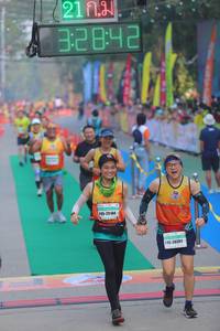 BIB: 32842, 20104, 2038
                            <button type="button" onclick="openModal(8174741)" class="btn btn-primary btn-sm float-right btn-popup" data-toggle="modal" data-target=".modal-high-quality">
                        <i class="fas fa-shopping-cart"></i> Add to Cart
                    </button>
                                            <button type="button" onclick="isThisMe(8174741, true)" class="btn btn-success btn-sm float-right btn-popup btn-isme hidden" data-toggle="tooltip" data-placement="bottom" title="นี่คือรูปของคุณใช่ไหม คลิกที่นี่เพื่อเอาเข้าอัลบั้ม">
                        <i class="fas fa-plus"></i> Add to album
                    </button>
                    <button type="button" onclick="isThisMe(8174741, false)" class="btn btn-warning btn-sm float-right btn-popup btn-isnotme hidden">
                        <i class="fas fa-ban"></i> Remove from album
                    </button>