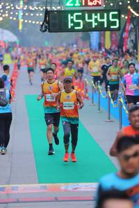 BIB: 5445, 263
                            <button type="button" onclick="openModal(8906847)" class="btn btn-primary btn-sm float-right btn-popup" data-toggle="modal" data-target=".modal-high-quality">
                        <i class="fas fa-shopping-cart"></i> Add to Cart
                    </button>
                                            <button type="button" onclick="isThisMe(8906847, true)" class="btn btn-success btn-sm float-right btn-popup btn-isme hidden" data-toggle="tooltip" data-placement="bottom" title="นี่คือรูปของคุณใช่ไหม คลิกที่นี่เพื่อเอาเข้าอัลบั้ม">
                        <i class="fas fa-plus"></i> Add to album
                    </button>
                    <button type="button" onclick="isThisMe(8906847, false)" class="btn btn-warning btn-sm float-right btn-popup btn-isnotme hidden">
                        <i class="fas fa-ban"></i> Remove from album
                    </button>