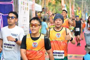 BIB: 45063, 12192, 46092
                            <button type="button" onclick="openModal(7306005)" class="btn btn-primary btn-sm float-right btn-popup" data-toggle="modal" data-target=".modal-high-quality">
                        <i class="fas fa-shopping-cart"></i> Add to Cart
                    </button>
                                            <button type="button" onclick="isThisMe(7306005, true)" class="btn btn-success btn-sm float-right btn-popup btn-isme hidden" data-toggle="tooltip" data-placement="bottom" title="นี่คือรูปของคุณใช่ไหม คลิกที่นี่เพื่อเอาเข้าอัลบั้ม">
                        <i class="fas fa-plus"></i> Add to album
                    </button>
                    <button type="button" onclick="isThisMe(7306005, false)" class="btn btn-warning btn-sm float-right btn-popup btn-isnotme hidden">
                        <i class="fas fa-ban"></i> Remove from album
                    </button>