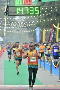 BIB: 25590
                            <button type="button" onclick="openModal(8344238)" class="btn btn-primary btn-sm float-right btn-popup" data-toggle="modal" data-target=".modal-high-quality">
                        <i class="fas fa-shopping-cart"></i> Add to Cart
                    </button>
                                            <button type="button" onclick="isThisMe(8344238, true)" class="btn btn-success btn-sm float-right btn-popup btn-isme hidden" data-toggle="tooltip" data-placement="bottom" title="นี่คือรูปของคุณใช่ไหม คลิกที่นี่เพื่อเอาเข้าอัลบั้ม">
                        <i class="fas fa-plus"></i> Add to album
                    </button>
                    <button type="button" onclick="isThisMe(8344238, false)" class="btn btn-warning btn-sm float-right btn-popup btn-isnotme hidden">
                        <i class="fas fa-ban"></i> Remove from album
                    </button>