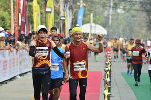 BIB: 46330, 047185, 47032
                            <button type="button" onclick="openModal(7634988)" class="btn btn-primary btn-sm float-right btn-popup" data-toggle="modal" data-target=".modal-high-quality">
                        <i class="fas fa-shopping-cart"></i> Add to Cart
                    </button>
                                            <button type="button" onclick="isThisMe(7634988, true)" class="btn btn-success btn-sm float-right btn-popup btn-isme hidden" data-toggle="tooltip" data-placement="bottom" title="นี่คือรูปของคุณใช่ไหม คลิกที่นี่เพื่อเอาเข้าอัลบั้ม">
                        <i class="fas fa-plus"></i> Add to album
                    </button>
                    <button type="button" onclick="isThisMe(7634988, false)" class="btn btn-warning btn-sm float-right btn-popup btn-isnotme hidden">
                        <i class="fas fa-ban"></i> Remove from album
                    </button>