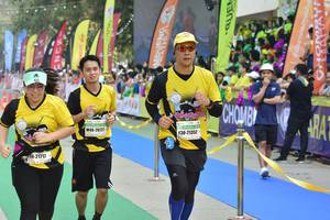 BIB: 26127, 21352, 21717
                            <button type="button" onclick="openModal(7373659)" class="btn btn-primary btn-sm float-right btn-popup" data-toggle="modal" data-target=".modal-high-quality">
                        <i class="fas fa-shopping-cart"></i> Add to Cart
                    </button>
                                            <button type="button" onclick="isThisMe(7373659, true)" class="btn btn-success btn-sm float-right btn-popup btn-isme hidden" data-toggle="tooltip" data-placement="bottom" title="นี่คือรูปของคุณใช่ไหม คลิกที่นี่เพื่อเอาเข้าอัลบั้ม">
                        <i class="fas fa-plus"></i> Add to album
                    </button>
                    <button type="button" onclick="isThisMe(7373659, false)" class="btn btn-warning btn-sm float-right btn-popup btn-isnotme hidden">
                        <i class="fas fa-ban"></i> Remove from album
                    </button>