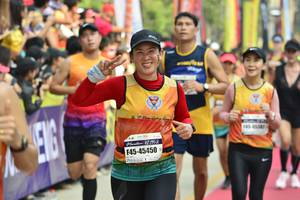 BIB: 145, 433, 45450
                            <button type="button" onclick="openModal(7624566)" class="btn btn-primary btn-sm float-right btn-popup" data-toggle="modal" data-target=".modal-high-quality">
                        <i class="fas fa-shopping-cart"></i> Add to Cart
                    </button>
                                            <button type="button" onclick="isThisMe(7624566, true)" class="btn btn-success btn-sm float-right btn-popup btn-isme hidden" data-toggle="tooltip" data-placement="bottom" title="นี่คือรูปของคุณใช่ไหม คลิกที่นี่เพื่อเอาเข้าอัลบั้ม">
                        <i class="fas fa-plus"></i> Add to album
                    </button>
                    <button type="button" onclick="isThisMe(7624566, false)" class="btn btn-warning btn-sm float-right btn-popup btn-isnotme hidden">
                        <i class="fas fa-ban"></i> Remove from album
                    </button>