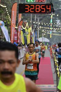 BIB: 3285, 47718
                            <button type="button" onclick="openModal(8390399)" class="btn btn-primary btn-sm float-right btn-popup" data-toggle="modal" data-target=".modal-high-quality">
                        <i class="fas fa-shopping-cart"></i> Add to Cart
                    </button>
                                            <button type="button" onclick="isThisMe(8390399, true)" class="btn btn-success btn-sm float-right btn-popup btn-isme hidden" data-toggle="tooltip" data-placement="bottom" title="นี่คือรูปของคุณใช่ไหม คลิกที่นี่เพื่อเอาเข้าอัลบั้ม">
                        <i class="fas fa-plus"></i> Add to album
                    </button>
                    <button type="button" onclick="isThisMe(8390399, false)" class="btn btn-warning btn-sm float-right btn-popup btn-isnotme hidden">
                        <i class="fas fa-ban"></i> Remove from album
                    </button>