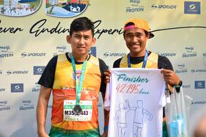 BIB: 42195, 35443
                            <button type="button" onclick="openModal(7314556)" class="btn btn-primary btn-sm float-right btn-popup" data-toggle="modal" data-target=".modal-high-quality">
                        <i class="fas fa-shopping-cart"></i> Add to Cart
                    </button>
                                            <button type="button" onclick="isThisMe(7314556, true)" class="btn btn-success btn-sm float-right btn-popup btn-isme hidden" data-toggle="tooltip" data-placement="bottom" title="นี่คือรูปของคุณใช่ไหม คลิกที่นี่เพื่อเอาเข้าอัลบั้ม">
                        <i class="fas fa-plus"></i> Add to album
                    </button>
                    <button type="button" onclick="isThisMe(7314556, false)" class="btn btn-warning btn-sm float-right btn-popup btn-isnotme hidden">
                        <i class="fas fa-ban"></i> Remove from album
                    </button>