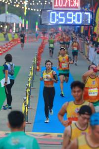 BIB: 0907
                            <button type="button" onclick="openModal(7412065)" class="btn btn-primary btn-sm float-right btn-popup" data-toggle="modal" data-target=".modal-high-quality">
                        <i class="fas fa-shopping-cart"></i> Add to Cart
                    </button>
                                            <button type="button" onclick="isThisMe(7412065, true)" class="btn btn-success btn-sm float-right btn-popup btn-isme hidden" data-toggle="tooltip" data-placement="bottom" title="นี่คือรูปของคุณใช่ไหม คลิกที่นี่เพื่อเอาเข้าอัลบั้ม">
                        <i class="fas fa-plus"></i> Add to album
                    </button>
                    <button type="button" onclick="isThisMe(7412065, false)" class="btn btn-warning btn-sm float-right btn-popup btn-isnotme hidden">
                        <i class="fas fa-ban"></i> Remove from album
                    </button>