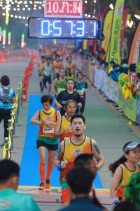 BIB: 0731
                            <button type="button" onclick="openModal(7408422)" class="btn btn-primary btn-sm float-right btn-popup" data-toggle="modal" data-target=".modal-high-quality">
                        <i class="fas fa-shopping-cart"></i> Add to Cart
                    </button>
                                            <button type="button" onclick="isThisMe(7408422, true)" class="btn btn-success btn-sm float-right btn-popup btn-isme hidden" data-toggle="tooltip" data-placement="bottom" title="นี่คือรูปของคุณใช่ไหม คลิกที่นี่เพื่อเอาเข้าอัลบั้ม">
                        <i class="fas fa-plus"></i> Add to album
                    </button>
                    <button type="button" onclick="isThisMe(7408422, false)" class="btn btn-warning btn-sm float-right btn-popup btn-isnotme hidden">
                        <i class="fas fa-ban"></i> Remove from album
                    </button>