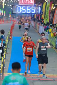 BIB: 0718, 691, 2355
                            <button type="button" onclick="openModal(7407016)" class="btn btn-primary btn-sm float-right btn-popup" data-toggle="modal" data-target=".modal-high-quality">
                        <i class="fas fa-shopping-cart"></i> Add to Cart
                    </button>
                                            <button type="button" onclick="isThisMe(7407016, true)" class="btn btn-success btn-sm float-right btn-popup btn-isme hidden" data-toggle="tooltip" data-placement="bottom" title="นี่คือรูปของคุณใช่ไหม คลิกที่นี่เพื่อเอาเข้าอัลบั้ม">
                        <i class="fas fa-plus"></i> Add to album
                    </button>
                    <button type="button" onclick="isThisMe(7407016, false)" class="btn btn-warning btn-sm float-right btn-popup btn-isnotme hidden">
                        <i class="fas fa-ban"></i> Remove from album
                    </button>