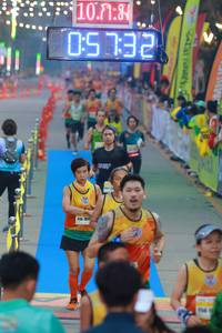 BIB: 1018, 1017
                            <button type="button" onclick="openModal(7408473)" class="btn btn-primary btn-sm float-right btn-popup" data-toggle="modal" data-target=".modal-high-quality">
                        <i class="fas fa-shopping-cart"></i> Add to Cart
                    </button>
                                            <button type="button" onclick="isThisMe(7408473, true)" class="btn btn-success btn-sm float-right btn-popup btn-isme hidden" data-toggle="tooltip" data-placement="bottom" title="นี่คือรูปของคุณใช่ไหม คลิกที่นี่เพื่อเอาเข้าอัลบั้ม">
                        <i class="fas fa-plus"></i> Add to album
                    </button>
                    <button type="button" onclick="isThisMe(7408473, false)" class="btn btn-warning btn-sm float-right btn-popup btn-isnotme hidden">
                        <i class="fas fa-ban"></i> Remove from album
                    </button>