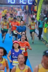 BIB: 1687, 1551
                            <button type="button" onclick="openModal(7430941)" class="btn btn-primary btn-sm float-right btn-popup" data-toggle="modal" data-target=".modal-high-quality">
                        <i class="fas fa-shopping-cart"></i> Add to Cart
                    </button>
                                            <button type="button" onclick="isThisMe(7430941, true)" class="btn btn-success btn-sm float-right btn-popup btn-isme hidden" data-toggle="tooltip" data-placement="bottom" title="นี่คือรูปของคุณใช่ไหม คลิกที่นี่เพื่อเอาเข้าอัลบั้ม">
                        <i class="fas fa-plus"></i> Add to album
                    </button>
                    <button type="button" onclick="isThisMe(7430941, false)" class="btn btn-warning btn-sm float-right btn-popup btn-isnotme hidden">
                        <i class="fas fa-ban"></i> Remove from album
                    </button>