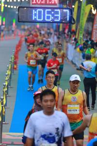 BIB: 0637, 11276
                            <button type="button" onclick="openModal(7429288)" class="btn btn-primary btn-sm float-right btn-popup" data-toggle="modal" data-target=".modal-high-quality">
                        <i class="fas fa-shopping-cart"></i> Add to Cart
                    </button>
                                            <button type="button" onclick="isThisMe(7429288, true)" class="btn btn-success btn-sm float-right btn-popup btn-isme hidden" data-toggle="tooltip" data-placement="bottom" title="นี่คือรูปของคุณใช่ไหม คลิกที่นี่เพื่อเอาเข้าอัลบั้ม">
                        <i class="fas fa-plus"></i> Add to album
                    </button>
                    <button type="button" onclick="isThisMe(7429288, false)" class="btn btn-warning btn-sm float-right btn-popup btn-isnotme hidden">
                        <i class="fas fa-ban"></i> Remove from album
                    </button>