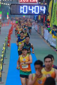 BIB: 0404
                            <button type="button" onclick="openModal(7423405)" class="btn btn-primary btn-sm float-right btn-popup" data-toggle="modal" data-target=".modal-high-quality">
                        <i class="fas fa-shopping-cart"></i> Add to Cart
                    </button>
                                            <button type="button" onclick="isThisMe(7423405, true)" class="btn btn-success btn-sm float-right btn-popup btn-isme hidden" data-toggle="tooltip" data-placement="bottom" title="นี่คือรูปของคุณใช่ไหม คลิกที่นี่เพื่อเอาเข้าอัลบั้ม">
                        <i class="fas fa-plus"></i> Add to album
                    </button>
                    <button type="button" onclick="isThisMe(7423405, false)" class="btn btn-warning btn-sm float-right btn-popup btn-isnotme hidden">
                        <i class="fas fa-ban"></i> Remove from album
                    </button>