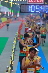 BIB: 0054, 117, 11624
                            <button type="button" onclick="openModal(7427899)" class="btn btn-primary btn-sm float-right btn-popup" data-toggle="modal" data-target=".modal-high-quality">
                        <i class="fas fa-shopping-cart"></i> Add to Cart
                    </button>
                                            <button type="button" onclick="isThisMe(7427899, true)" class="btn btn-success btn-sm float-right btn-popup btn-isme hidden" data-toggle="tooltip" data-placement="bottom" title="นี่คือรูปของคุณใช่ไหม คลิกที่นี่เพื่อเอาเข้าอัลบั้ม">
                        <i class="fas fa-plus"></i> Add to album
                    </button>
                    <button type="button" onclick="isThisMe(7427899, false)" class="btn btn-warning btn-sm float-right btn-popup btn-isnotme hidden">
                        <i class="fas fa-ban"></i> Remove from album
                    </button>