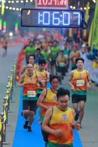 BIB: 101, 0607
                            <button type="button" onclick="openModal(7428530)" class="btn btn-primary btn-sm float-right btn-popup" data-toggle="modal" data-target=".modal-high-quality">
                        <i class="fas fa-shopping-cart"></i> Add to Cart
                    </button>
                                            <button type="button" onclick="isThisMe(7428530, true)" class="btn btn-success btn-sm float-right btn-popup btn-isme hidden" data-toggle="tooltip" data-placement="bottom" title="นี่คือรูปของคุณใช่ไหม คลิกที่นี่เพื่อเอาเข้าอัลบั้ม">
                        <i class="fas fa-plus"></i> Add to album
                    </button>
                    <button type="button" onclick="isThisMe(7428530, false)" class="btn btn-warning btn-sm float-right btn-popup btn-isnotme hidden">
                        <i class="fas fa-ban"></i> Remove from album
                    </button>