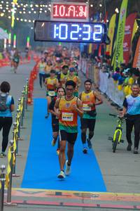BIB: 104, 10232
                            <button type="button" onclick="openModal(7420577)" class="btn btn-primary btn-sm float-right btn-popup" data-toggle="modal" data-target=".modal-high-quality">
                        <i class="fas fa-shopping-cart"></i> Add to Cart
                    </button>
                                            <button type="button" onclick="isThisMe(7420577, true)" class="btn btn-success btn-sm float-right btn-popup btn-isme hidden" data-toggle="tooltip" data-placement="bottom" title="นี่คือรูปของคุณใช่ไหม คลิกที่นี่เพื่อเอาเข้าอัลบั้ม">
                        <i class="fas fa-plus"></i> Add to album
                    </button>
                    <button type="button" onclick="isThisMe(7420577, false)" class="btn btn-warning btn-sm float-right btn-popup btn-isnotme hidden">
                        <i class="fas fa-ban"></i> Remove from album
                    </button>