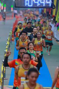 BIB: 
                            <button type="button" onclick="openModal(7424804)" class="btn btn-primary btn-sm float-right btn-popup" data-toggle="modal" data-target=".modal-high-quality">
                        <i class="fas fa-shopping-cart"></i> Add to Cart
                    </button>
                                            <button type="button" onclick="isThisMe(7424804, true)" class="btn btn-success btn-sm float-right btn-popup btn-isme hidden" data-toggle="tooltip" data-placement="bottom" title="นี่คือรูปของคุณใช่ไหม คลิกที่นี่เพื่อเอาเข้าอัลบั้ม">
                        <i class="fas fa-plus"></i> Add to album
                    </button>
                    <button type="button" onclick="isThisMe(7424804, false)" class="btn btn-warning btn-sm float-right btn-popup btn-isnotme hidden">
                        <i class="fas fa-ban"></i> Remove from album
                    </button>
