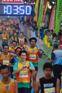 BIB: 10350, 16969, 17521
                            <button type="button" onclick="openModal(7423069)" class="btn btn-primary btn-sm float-right btn-popup" data-toggle="modal" data-target=".modal-high-quality">
                        <i class="fas fa-shopping-cart"></i> Add to Cart
                    </button>
                                            <button type="button" onclick="isThisMe(7423069, true)" class="btn btn-success btn-sm float-right btn-popup btn-isme hidden" data-toggle="tooltip" data-placement="bottom" title="นี่คือรูปของคุณใช่ไหม คลิกที่นี่เพื่อเอาเข้าอัลบั้ม">
                        <i class="fas fa-plus"></i> Add to album
                    </button>
                    <button type="button" onclick="isThisMe(7423069, false)" class="btn btn-warning btn-sm float-right btn-popup btn-isnotme hidden">
                        <i class="fas fa-ban"></i> Remove from album
                    </button>