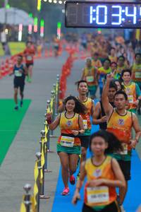 BIB: 1034, 10893
                            <button type="button" onclick="openModal(7422826)" class="btn btn-primary btn-sm float-right btn-popup" data-toggle="modal" data-target=".modal-high-quality">
                        <i class="fas fa-shopping-cart"></i> Add to Cart
                    </button>
                                            <button type="button" onclick="isThisMe(7422826, true)" class="btn btn-success btn-sm float-right btn-popup btn-isme hidden" data-toggle="tooltip" data-placement="bottom" title="นี่คือรูปของคุณใช่ไหม คลิกที่นี่เพื่อเอาเข้าอัลบั้ม">
                        <i class="fas fa-plus"></i> Add to album
                    </button>
                    <button type="button" onclick="isThisMe(7422826, false)" class="btn btn-warning btn-sm float-right btn-popup btn-isnotme hidden">
                        <i class="fas fa-ban"></i> Remove from album
                    </button>