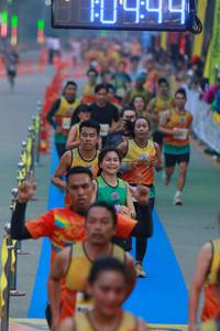 BIB: 0444
                            <button type="button" onclick="openModal(7424800)" class="btn btn-primary btn-sm float-right btn-popup" data-toggle="modal" data-target=".modal-high-quality">
                        <i class="fas fa-shopping-cart"></i> Add to Cart
                    </button>
                                            <button type="button" onclick="isThisMe(7424800, true)" class="btn btn-success btn-sm float-right btn-popup btn-isme hidden" data-toggle="tooltip" data-placement="bottom" title="นี่คือรูปของคุณใช่ไหม คลิกที่นี่เพื่อเอาเข้าอัลบั้ม">
                        <i class="fas fa-plus"></i> Add to album
                    </button>
                    <button type="button" onclick="isThisMe(7424800, false)" class="btn btn-warning btn-sm float-right btn-popup btn-isnotme hidden">
                        <i class="fas fa-ban"></i> Remove from album
                    </button>