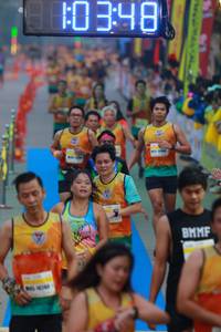 BIB: 0348
                            <button type="button" onclick="openModal(7423067)" class="btn btn-primary btn-sm float-right btn-popup" data-toggle="modal" data-target=".modal-high-quality">
                        <i class="fas fa-shopping-cart"></i> Add to Cart
                    </button>
                                            <button type="button" onclick="isThisMe(7423067, true)" class="btn btn-success btn-sm float-right btn-popup btn-isme hidden" data-toggle="tooltip" data-placement="bottom" title="นี่คือรูปของคุณใช่ไหม คลิกที่นี่เพื่อเอาเข้าอัลบั้ม">
                        <i class="fas fa-plus"></i> Add to album
                    </button>
                    <button type="button" onclick="isThisMe(7423067, false)" class="btn btn-warning btn-sm float-right btn-popup btn-isnotme hidden">
                        <i class="fas fa-ban"></i> Remove from album
                    </button>