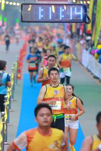 BIB: 109
                            <button type="button" onclick="openModal(7448839)" class="btn btn-primary btn-sm float-right btn-popup" data-toggle="modal" data-target=".modal-high-quality">
                        <i class="fas fa-shopping-cart"></i> Add to Cart
                    </button>
                                            <button type="button" onclick="isThisMe(7448839, true)" class="btn btn-success btn-sm float-right btn-popup btn-isme hidden" data-toggle="tooltip" data-placement="bottom" title="นี่คือรูปของคุณใช่ไหม คลิกที่นี่เพื่อเอาเข้าอัลบั้ม">
                        <i class="fas fa-plus"></i> Add to album
                    </button>
                    <button type="button" onclick="isThisMe(7448839, false)" class="btn btn-warning btn-sm float-right btn-popup btn-isnotme hidden">
                        <i class="fas fa-ban"></i> Remove from album
                    </button>