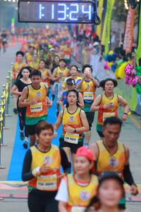 BIB: 1324, 15024
                            <button type="button" onclick="openModal(7454188)" class="btn btn-primary btn-sm float-right btn-popup" data-toggle="modal" data-target=".modal-high-quality">
                        <i class="fas fa-shopping-cart"></i> Add to Cart
                    </button>
                                            <button type="button" onclick="isThisMe(7454188, true)" class="btn btn-success btn-sm float-right btn-popup btn-isme hidden" data-toggle="tooltip" data-placement="bottom" title="นี่คือรูปของคุณใช่ไหม คลิกที่นี่เพื่อเอาเข้าอัลบั้ม">
                        <i class="fas fa-plus"></i> Add to album
                    </button>
                    <button type="button" onclick="isThisMe(7454188, false)" class="btn btn-warning btn-sm float-right btn-popup btn-isnotme hidden">
                        <i class="fas fa-ban"></i> Remove from album
                    </button>