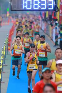 BIB: 0833, 11327, 15233
                            <button type="button" onclick="openModal(7437602)" class="btn btn-primary btn-sm float-right btn-popup" data-toggle="modal" data-target=".modal-high-quality">
                        <i class="fas fa-shopping-cart"></i> Add to Cart
                    </button>
                                            <button type="button" onclick="isThisMe(7437602, true)" class="btn btn-success btn-sm float-right btn-popup btn-isme hidden" data-toggle="tooltip" data-placement="bottom" title="นี่คือรูปของคุณใช่ไหม คลิกที่นี่เพื่อเอาเข้าอัลบั้ม">
                        <i class="fas fa-plus"></i> Add to album
                    </button>
                    <button type="button" onclick="isThisMe(7437602, false)" class="btn btn-warning btn-sm float-right btn-popup btn-isnotme hidden">
                        <i class="fas fa-ban"></i> Remove from album
                    </button>