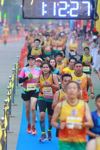 BIB: 11101, 135, 1231
                            <button type="button" onclick="openModal(7451842)" class="btn btn-primary btn-sm float-right btn-popup" data-toggle="modal" data-target=".modal-high-quality">
                        <i class="fas fa-shopping-cart"></i> Add to Cart
                    </button>
                                            <button type="button" onclick="isThisMe(7451842, true)" class="btn btn-success btn-sm float-right btn-popup btn-isme hidden" data-toggle="tooltip" data-placement="bottom" title="นี่คือรูปของคุณใช่ไหม คลิกที่นี่เพื่อเอาเข้าอัลบั้ม">
                        <i class="fas fa-plus"></i> Add to album
                    </button>
                    <button type="button" onclick="isThisMe(7451842, false)" class="btn btn-warning btn-sm float-right btn-popup btn-isnotme hidden">
                        <i class="fas fa-ban"></i> Remove from album
                    </button>