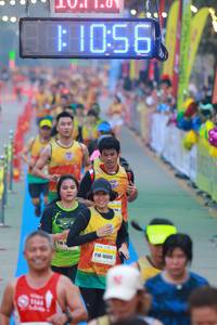 BIB: 1056, 16045
                            <button type="button" onclick="openModal(7447301)" class="btn btn-primary btn-sm float-right btn-popup" data-toggle="modal" data-target=".modal-high-quality">
                        <i class="fas fa-shopping-cart"></i> Add to Cart
                    </button>
                                            <button type="button" onclick="isThisMe(7447301, true)" class="btn btn-success btn-sm float-right btn-popup btn-isme hidden" data-toggle="tooltip" data-placement="bottom" title="นี่คือรูปของคุณใช่ไหม คลิกที่นี่เพื่อเอาเข้าอัลบั้ม">
                        <i class="fas fa-plus"></i> Add to album
                    </button>
                    <button type="button" onclick="isThisMe(7447301, false)" class="btn btn-warning btn-sm float-right btn-popup btn-isnotme hidden">
                        <i class="fas fa-ban"></i> Remove from album
                    </button>