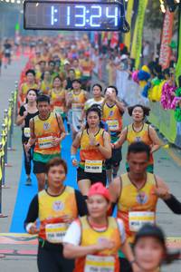 BIB: 1324, 524
                            <button type="button" onclick="openModal(7454111)" class="btn btn-primary btn-sm float-right btn-popup" data-toggle="modal" data-target=".modal-high-quality">
                        <i class="fas fa-shopping-cart"></i> Add to Cart
                    </button>
                                            <button type="button" onclick="isThisMe(7454111, true)" class="btn btn-success btn-sm float-right btn-popup btn-isme hidden" data-toggle="tooltip" data-placement="bottom" title="นี่คือรูปของคุณใช่ไหม คลิกที่นี่เพื่อเอาเข้าอัลบั้ม">
                        <i class="fas fa-plus"></i> Add to album
                    </button>
                    <button type="button" onclick="isThisMe(7454111, false)" class="btn btn-warning btn-sm float-right btn-popup btn-isnotme hidden">
                        <i class="fas fa-ban"></i> Remove from album
                    </button>