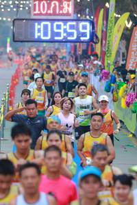 BIB: 1008, 0959, 40070
                            <button type="button" onclick="openModal(7442394)" class="btn btn-primary btn-sm float-right btn-popup" data-toggle="modal" data-target=".modal-high-quality">
                        <i class="fas fa-shopping-cart"></i> Add to Cart
                    </button>
                                            <button type="button" onclick="isThisMe(7442394, true)" class="btn btn-success btn-sm float-right btn-popup btn-isme hidden" data-toggle="tooltip" data-placement="bottom" title="นี่คือรูปของคุณใช่ไหม คลิกที่นี่เพื่อเอาเข้าอัลบั้ม">
                        <i class="fas fa-plus"></i> Add to album
                    </button>
                    <button type="button" onclick="isThisMe(7442394, false)" class="btn btn-warning btn-sm float-right btn-popup btn-isnotme hidden">
                        <i class="fas fa-ban"></i> Remove from album
                    </button>