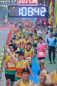 BIB: 0842, 15649, 079
                            <button type="button" onclick="openModal(7438258)" class="btn btn-primary btn-sm float-right btn-popup" data-toggle="modal" data-target=".modal-high-quality">
                        <i class="fas fa-shopping-cart"></i> Add to Cart
                    </button>
                                            <button type="button" onclick="isThisMe(7438258, true)" class="btn btn-success btn-sm float-right btn-popup btn-isme hidden" data-toggle="tooltip" data-placement="bottom" title="นี่คือรูปของคุณใช่ไหม คลิกที่นี่เพื่อเอาเข้าอัลบั้ม">
                        <i class="fas fa-plus"></i> Add to album
                    </button>
                    <button type="button" onclick="isThisMe(7438258, false)" class="btn btn-warning btn-sm float-right btn-popup btn-isnotme hidden">
                        <i class="fas fa-ban"></i> Remove from album
                    </button>