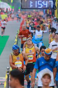 BIB: 1547, 1676, 17685, 11171, 
                            <button type="button" onclick="openModal(7701869)" class="btn btn-primary btn-sm float-right btn-popup" data-toggle="modal" data-target=".modal-high-quality">
                        <i class="fas fa-shopping-cart"></i> Add to Cart
                    </button>
                                            <button type="button" onclick="isThisMe(7701869, true)" class="btn btn-success btn-sm float-right btn-popup btn-isme hidden" data-toggle="tooltip" data-placement="bottom" title="นี่คือรูปของคุณใช่ไหม คลิกที่นี่เพื่อเอาเข้าอัลบั้ม">
                        <i class="fas fa-plus"></i> Add to album
                    </button>
                    <button type="button" onclick="isThisMe(7701869, false)" class="btn btn-warning btn-sm float-right btn-popup btn-isnotme hidden">
                        <i class="fas fa-ban"></i> Remove from album
                    </button>