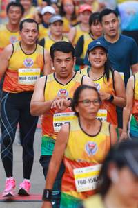 BIB: 15990, 102, 156
                            <button type="button" onclick="openModal(7751646)" class="btn btn-primary btn-sm float-right btn-popup" data-toggle="modal" data-target=".modal-high-quality">
                        <i class="fas fa-shopping-cart"></i> Add to Cart
                    </button>
                                            <button type="button" onclick="isThisMe(7751646, true)" class="btn btn-success btn-sm float-right btn-popup btn-isme hidden" data-toggle="tooltip" data-placement="bottom" title="นี่คือรูปของคุณใช่ไหม คลิกที่นี่เพื่อเอาเข้าอัลบั้ม">
                        <i class="fas fa-plus"></i> Add to album
                    </button>
                    <button type="button" onclick="isThisMe(7751646, false)" class="btn btn-warning btn-sm float-right btn-popup btn-isnotme hidden">
                        <i class="fas fa-ban"></i> Remove from album
                    </button>