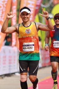 BIB: 42195, 45762
                            <button type="button" onclick="openModal(9873119)" class="btn btn-primary btn-sm float-right btn-popup" data-toggle="modal" data-target=".modal-high-quality">
                        <i class="fas fa-shopping-cart"></i> Add to Cart
                    </button>
                                            <button type="button" onclick="isThisMe(9873119, true)" class="btn btn-success btn-sm float-right btn-popup btn-isme hidden" data-toggle="tooltip" data-placement="bottom" title="นี่คือรูปของคุณใช่ไหม คลิกที่นี่เพื่อเอาเข้าอัลบั้ม">
                        <i class="fas fa-plus"></i> Add to album
                    </button>
                    <button type="button" onclick="isThisMe(9873119, false)" class="btn btn-warning btn-sm float-right btn-popup btn-isnotme hidden">
                        <i class="fas fa-ban"></i> Remove from album
                    </button>