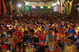 BIB: 484
                            <button type="button" onclick="openModal(8350547)" class="btn btn-primary btn-sm float-right btn-popup" data-toggle="modal" data-target=".modal-high-quality">
                        <i class="fas fa-shopping-cart"></i> Add to Cart
                    </button>
                                            <button type="button" onclick="isThisMe(8350547, true)" class="btn btn-success btn-sm float-right btn-popup btn-isme hidden" data-toggle="tooltip" data-placement="bottom" title="นี่คือรูปของคุณใช่ไหม คลิกที่นี่เพื่อเอาเข้าอัลบั้ม">
                        <i class="fas fa-plus"></i> Add to album
                    </button>
                    <button type="button" onclick="isThisMe(8350547, false)" class="btn btn-warning btn-sm float-right btn-popup btn-isnotme hidden">
                        <i class="fas fa-ban"></i> Remove from album
                    </button>