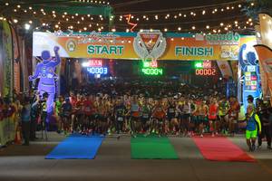 BIB: 42195, 40003, 0004, 00002
                            <button type="button" onclick="openModal(8344332)" class="btn btn-primary btn-sm float-right btn-popup" data-toggle="modal" data-target=".modal-high-quality">
                        <i class="fas fa-shopping-cart"></i> Add to Cart
                    </button>
                                            <button type="button" onclick="isThisMe(8344332, true)" class="btn btn-success btn-sm float-right btn-popup btn-isme hidden" data-toggle="tooltip" data-placement="bottom" title="นี่คือรูปของคุณใช่ไหม คลิกที่นี่เพื่อเอาเข้าอัลบั้ม">
                        <i class="fas fa-plus"></i> Add to album
                    </button>
                    <button type="button" onclick="isThisMe(8344332, false)" class="btn btn-warning btn-sm float-right btn-popup btn-isnotme hidden">
                        <i class="fas fa-ban"></i> Remove from album
                    </button>