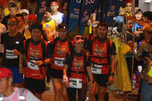 BIB: 4220
                            <button type="button" onclick="openModal(8349368)" class="btn btn-primary btn-sm float-right btn-popup" data-toggle="modal" data-target=".modal-high-quality">
                        <i class="fas fa-shopping-cart"></i> Add to Cart
                    </button>
                                            <button type="button" onclick="isThisMe(8349368, true)" class="btn btn-success btn-sm float-right btn-popup btn-isme hidden" data-toggle="tooltip" data-placement="bottom" title="นี่คือรูปของคุณใช่ไหม คลิกที่นี่เพื่อเอาเข้าอัลบั้ม">
                        <i class="fas fa-plus"></i> Add to album
                    </button>
                    <button type="button" onclick="isThisMe(8349368, false)" class="btn btn-warning btn-sm float-right btn-popup btn-isnotme hidden">
                        <i class="fas fa-ban"></i> Remove from album
                    </button>