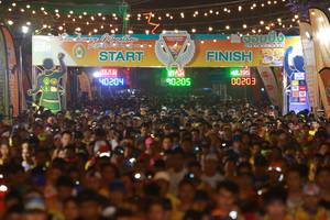 BIB: 42195, 00203, 40204, 90205
                            <button type="button" onclick="openModal(8351857)" class="btn btn-primary btn-sm float-right btn-popup" data-toggle="modal" data-target=".modal-high-quality">
                        <i class="fas fa-shopping-cart"></i> Add to Cart
                    </button>
                                            <button type="button" onclick="isThisMe(8351857, true)" class="btn btn-success btn-sm float-right btn-popup btn-isme hidden" data-toggle="tooltip" data-placement="bottom" title="นี่คือรูปของคุณใช่ไหม คลิกที่นี่เพื่อเอาเข้าอัลบั้ม">
                        <i class="fas fa-plus"></i> Add to album
                    </button>
                    <button type="button" onclick="isThisMe(8351857, false)" class="btn btn-warning btn-sm float-right btn-popup btn-isnotme hidden">
                        <i class="fas fa-ban"></i> Remove from album
                    </button>