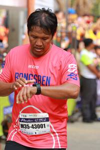 BIB: 42195, 43001, 547
                            <button type="button" onclick="openModal(7343106)" class="btn btn-primary btn-sm float-right btn-popup" data-toggle="modal" data-target=".modal-high-quality">
                        <i class="fas fa-shopping-cart"></i> Add to Cart
                    </button>
                                            <button type="button" onclick="isThisMe(7343106, true)" class="btn btn-success btn-sm float-right btn-popup btn-isme hidden" data-toggle="tooltip" data-placement="bottom" title="นี่คือรูปของคุณใช่ไหม คลิกที่นี่เพื่อเอาเข้าอัลบั้ม">
                        <i class="fas fa-plus"></i> Add to album
                    </button>
                    <button type="button" onclick="isThisMe(7343106, false)" class="btn btn-warning btn-sm float-right btn-popup btn-isnotme hidden">
                        <i class="fas fa-ban"></i> Remove from album
                    </button>