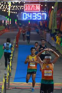 BIB: 100, 04357, 1521
                            <button type="button" onclick="openModal(8445829)" class="btn btn-primary btn-sm float-right btn-popup" data-toggle="modal" data-target=".modal-high-quality">
                        <i class="fas fa-shopping-cart"></i> Add to Cart
                    </button>
                                            <button type="button" onclick="isThisMe(8445829, true)" class="btn btn-success btn-sm float-right btn-popup btn-isme hidden" data-toggle="tooltip" data-placement="bottom" title="นี่คือรูปของคุณใช่ไหม คลิกที่นี่เพื่อเอาเข้าอัลบั้ม">
                        <i class="fas fa-plus"></i> Add to album
                    </button>
                    <button type="button" onclick="isThisMe(8445829, false)" class="btn btn-warning btn-sm float-right btn-popup btn-isnotme hidden">
                        <i class="fas fa-ban"></i> Remove from album
                    </button>
