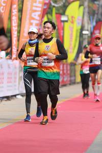 BIB: 400, 46677
                            <button type="button" onclick="openModal(7377472)" class="btn btn-primary btn-sm float-right btn-popup" data-toggle="modal" data-target=".modal-high-quality">
                        <i class="fas fa-shopping-cart"></i> Add to Cart
                    </button>
                                            <button type="button" onclick="isThisMe(7377472, true)" class="btn btn-success btn-sm float-right btn-popup btn-isme hidden" data-toggle="tooltip" data-placement="bottom" title="นี่คือรูปของคุณใช่ไหม คลิกที่นี่เพื่อเอาเข้าอัลบั้ม">
                        <i class="fas fa-plus"></i> Add to album
                    </button>
                    <button type="button" onclick="isThisMe(7377472, false)" class="btn btn-warning btn-sm float-right btn-popup btn-isnotme hidden">
                        <i class="fas fa-ban"></i> Remove from album
                    </button>