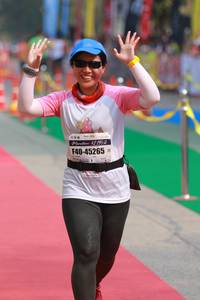 BIB: 42195, 45265
                            <button type="button" onclick="openModal(7380118)" class="btn btn-primary btn-sm float-right btn-popup" data-toggle="modal" data-target=".modal-high-quality">
                        <i class="fas fa-shopping-cart"></i> Add to Cart
                    </button>
                                            <button type="button" onclick="isThisMe(7380118, true)" class="btn btn-success btn-sm float-right btn-popup btn-isme hidden" data-toggle="tooltip" data-placement="bottom" title="นี่คือรูปของคุณใช่ไหม คลิกที่นี่เพื่อเอาเข้าอัลบั้ม">
                        <i class="fas fa-plus"></i> Add to album
                    </button>
                    <button type="button" onclick="isThisMe(7380118, false)" class="btn btn-warning btn-sm float-right btn-popup btn-isnotme hidden">
                        <i class="fas fa-ban"></i> Remove from album
                    </button>