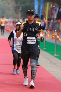 BIB: 40978, 475
                            <button type="button" onclick="openModal(7380672)" class="btn btn-primary btn-sm float-right btn-popup" data-toggle="modal" data-target=".modal-high-quality">
                        <i class="fas fa-shopping-cart"></i> Add to Cart
                    </button>
                                            <button type="button" onclick="isThisMe(7380672, true)" class="btn btn-success btn-sm float-right btn-popup btn-isme hidden" data-toggle="tooltip" data-placement="bottom" title="นี่คือรูปของคุณใช่ไหม คลิกที่นี่เพื่อเอาเข้าอัลบั้ม">
                        <i class="fas fa-plus"></i> Add to album
                    </button>
                    <button type="button" onclick="isThisMe(7380672, false)" class="btn btn-warning btn-sm float-right btn-popup btn-isnotme hidden">
                        <i class="fas fa-ban"></i> Remove from album
                    </button>