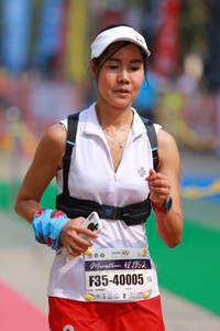 BIB: 42195, 40005
                            <button type="button" onclick="openModal(7383263)" class="btn btn-primary btn-sm float-right btn-popup" data-toggle="modal" data-target=".modal-high-quality">
                        <i class="fas fa-shopping-cart"></i> Add to Cart
                    </button>
                                            <button type="button" onclick="isThisMe(7383263, true)" class="btn btn-success btn-sm float-right btn-popup btn-isme hidden" data-toggle="tooltip" data-placement="bottom" title="นี่คือรูปของคุณใช่ไหม คลิกที่นี่เพื่อเอาเข้าอัลบั้ม">
                        <i class="fas fa-plus"></i> Add to album
                    </button>
                    <button type="button" onclick="isThisMe(7383263, false)" class="btn btn-warning btn-sm float-right btn-popup btn-isnotme hidden">
                        <i class="fas fa-ban"></i> Remove from album
                    </button>