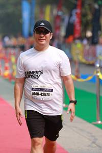 BIB: 1219, 42674
                            <button type="button" onclick="openModal(7380546)" class="btn btn-primary btn-sm float-right btn-popup" data-toggle="modal" data-target=".modal-high-quality">
                        <i class="fas fa-shopping-cart"></i> Add to Cart
                    </button>
                                            <button type="button" onclick="isThisMe(7380546, true)" class="btn btn-success btn-sm float-right btn-popup btn-isme hidden" data-toggle="tooltip" data-placement="bottom" title="นี่คือรูปของคุณใช่ไหม คลิกที่นี่เพื่อเอาเข้าอัลบั้ม">
                        <i class="fas fa-plus"></i> Add to album
                    </button>
                    <button type="button" onclick="isThisMe(7380546, false)" class="btn btn-warning btn-sm float-right btn-popup btn-isnotme hidden">
                        <i class="fas fa-ban"></i> Remove from album
                    </button>