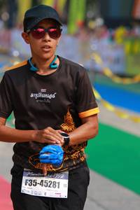 BIB: 195, 45281
                            <button type="button" onclick="openModal(7380601)" class="btn btn-primary btn-sm float-right btn-popup" data-toggle="modal" data-target=".modal-high-quality">
                        <i class="fas fa-shopping-cart"></i> Add to Cart
                    </button>
                                            <button type="button" onclick="isThisMe(7380601, true)" class="btn btn-success btn-sm float-right btn-popup btn-isme hidden" data-toggle="tooltip" data-placement="bottom" title="นี่คือรูปของคุณใช่ไหม คลิกที่นี่เพื่อเอาเข้าอัลบั้ม">
                        <i class="fas fa-plus"></i> Add to album
                    </button>
                    <button type="button" onclick="isThisMe(7380601, false)" class="btn btn-warning btn-sm float-right btn-popup btn-isnotme hidden">
                        <i class="fas fa-ban"></i> Remove from album
                    </button>