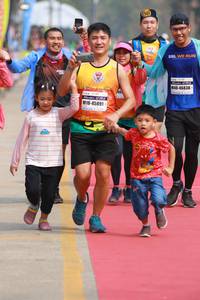 BIB: 46838, 45891
                            <button type="button" onclick="openModal(7379798)" class="btn btn-primary btn-sm float-right btn-popup" data-toggle="modal" data-target=".modal-high-quality">
                        <i class="fas fa-shopping-cart"></i> Add to Cart
                    </button>
                                            <button type="button" onclick="isThisMe(7379798, true)" class="btn btn-success btn-sm float-right btn-popup btn-isme hidden" data-toggle="tooltip" data-placement="bottom" title="นี่คือรูปของคุณใช่ไหม คลิกที่นี่เพื่อเอาเข้าอัลบั้ม">
                        <i class="fas fa-plus"></i> Add to album
                    </button>
                    <button type="button" onclick="isThisMe(7379798, false)" class="btn btn-warning btn-sm float-right btn-popup btn-isnotme hidden">
                        <i class="fas fa-ban"></i> Remove from album
                    </button>